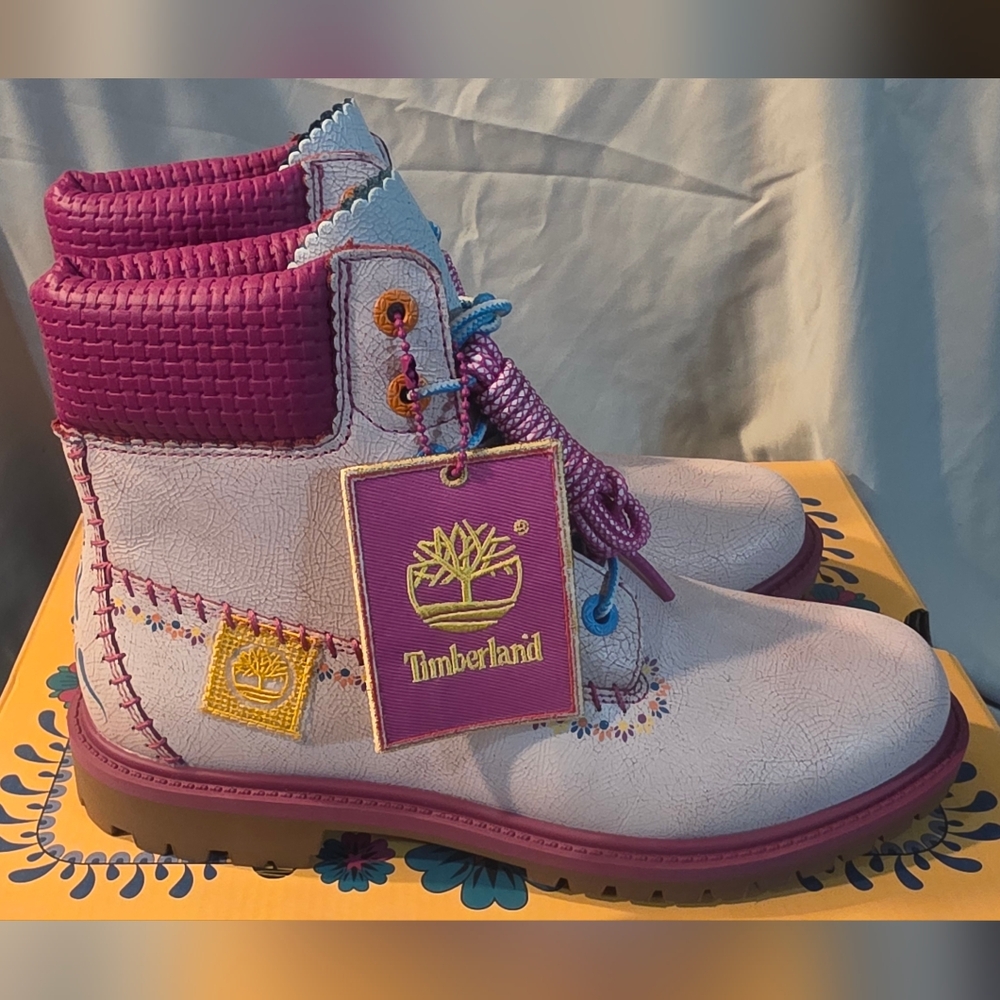 Timberland 6" Premium Womens Boots Dia de Muertos NWB Size 9